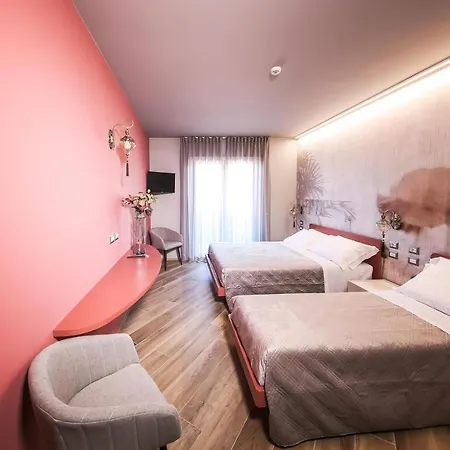 Vicolo Malavolta 7 Rooms And Suites Pedaso Exterior photo