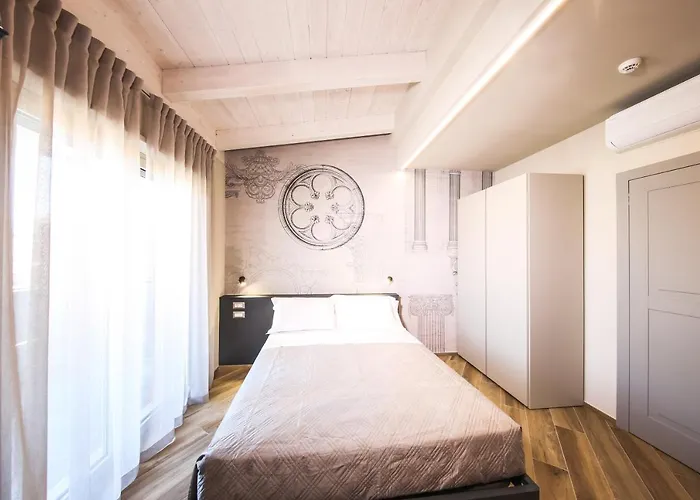 Vicolo Malavolta 7 Rooms And Suites